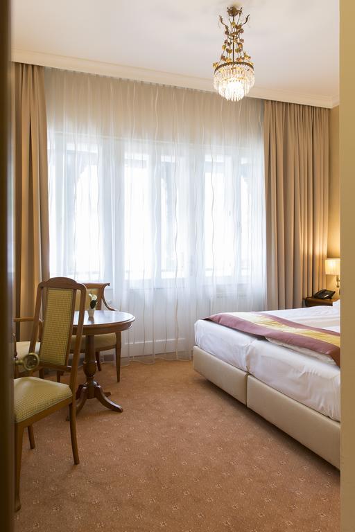 Hotel Sacher Baden Eksteriør billede